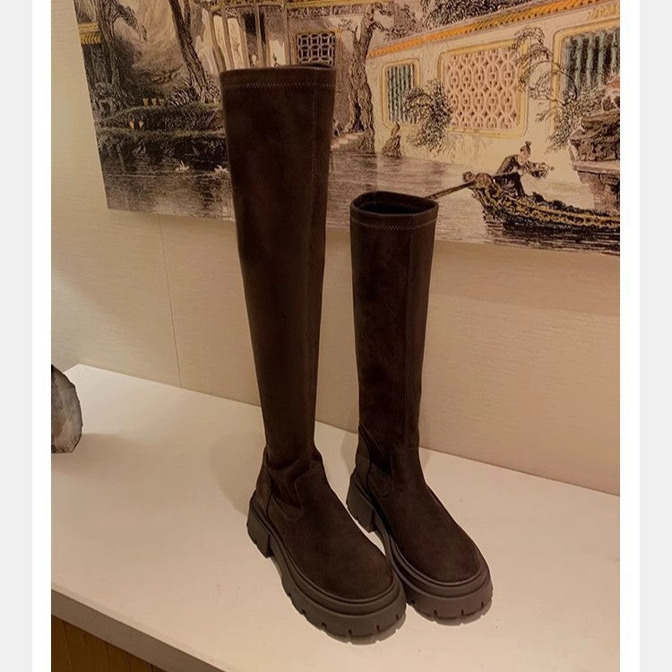 Damen Wadenhohe Veloursleder-Stiefel mit markanter Lug‑Profilsohle und elastischem Schlupfschaft Echo Archiv