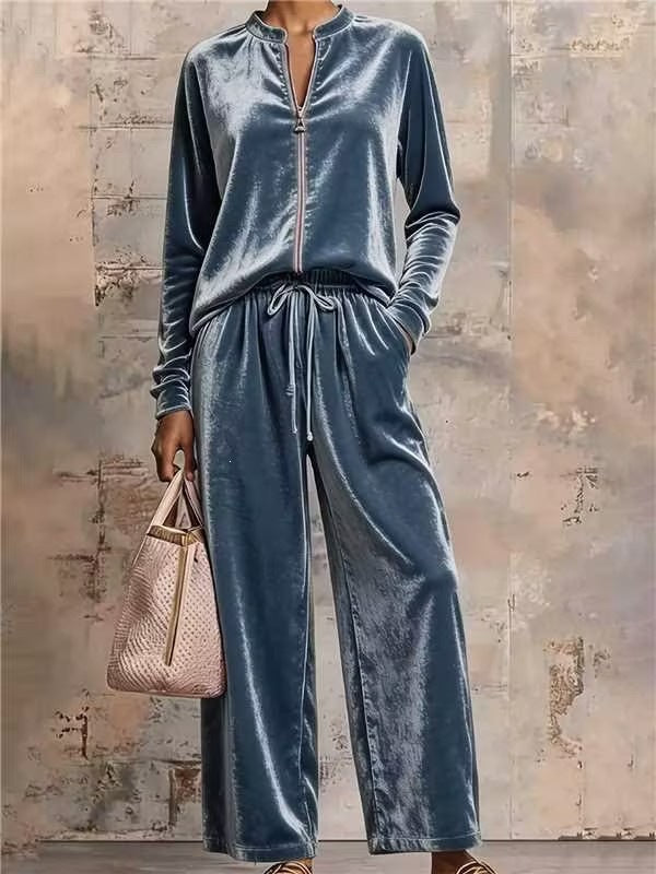 Damen nan samtiges Lounge-Set mit Stehkragen Reißverschlussoberteil und Kordelbundhose Echo Archiv