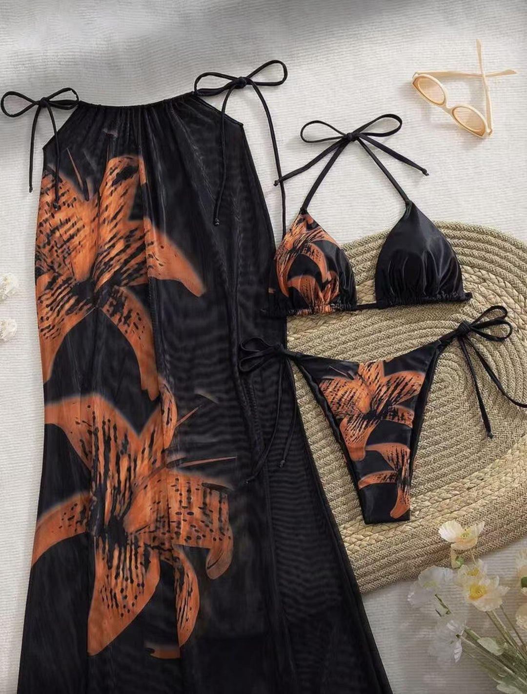 Damen Bikiniset mit elegantem Wickelrock und floralem Design Echo Archiv