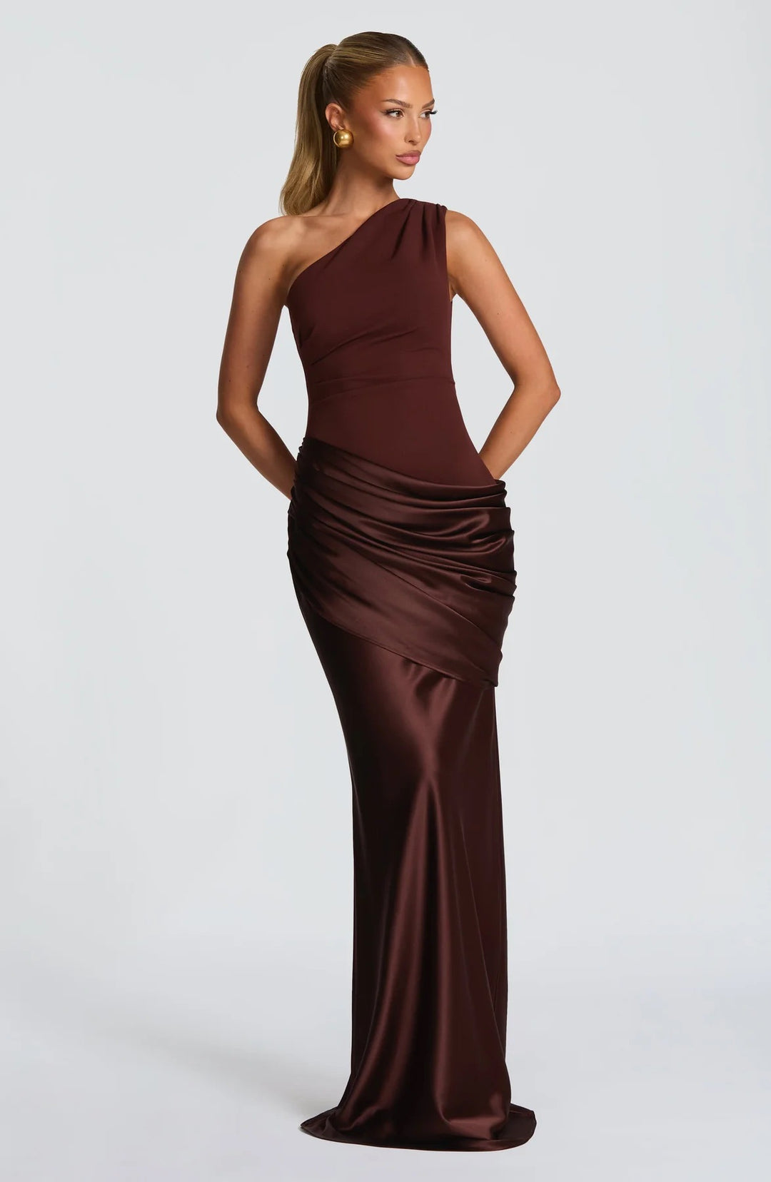 Damen elegantes asymmetrisches Satin-Abendkleid mit Drapé-Design Echo Archiv