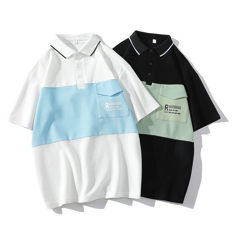 Herren Poloshirt mit modernem Schriftzug und praktischem Brusttaschen Echoarchiv