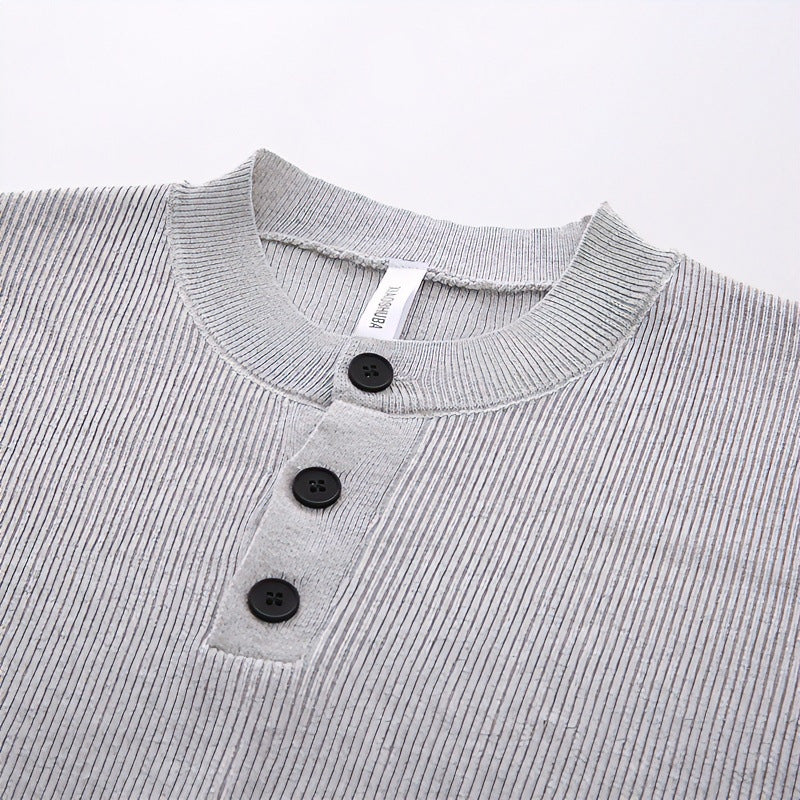 Unisex Oversized Rippen-Henley-Pullover mit verlängertem Rückensaum und 3-Knopf-Leiste Echoarchiv