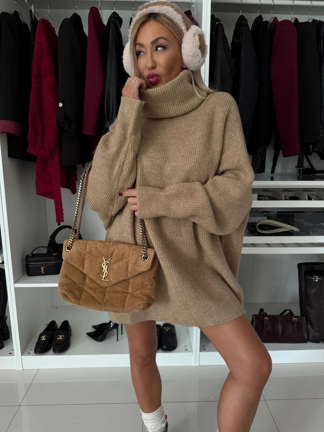 Damen Lässiges Oversized Strick-Minikleid mit hohem Rollkragen und Ballonärmeln – Élara