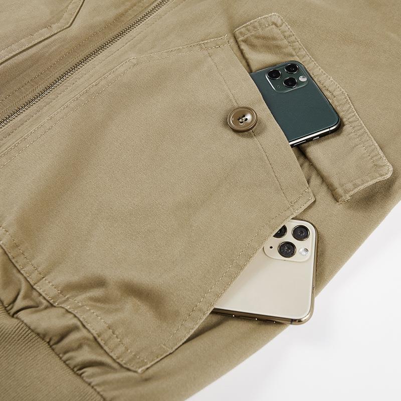 Herren Leichte Flight-Bomberjacke im Utility-Canvas mit Ärmeltasche und aufgesetzten Klappentaschen Echoarchiv