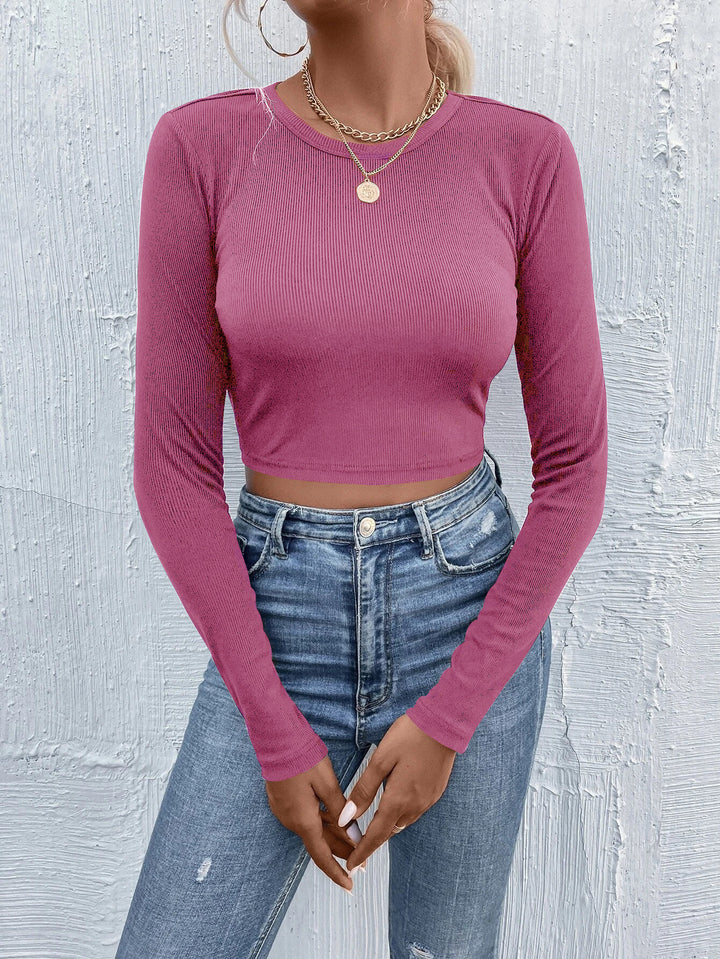 Damen figurnahes geripptes Crop-Longsleeve mit Rundhalsausschnitt und formstabiler Stretchfaser – Avérine