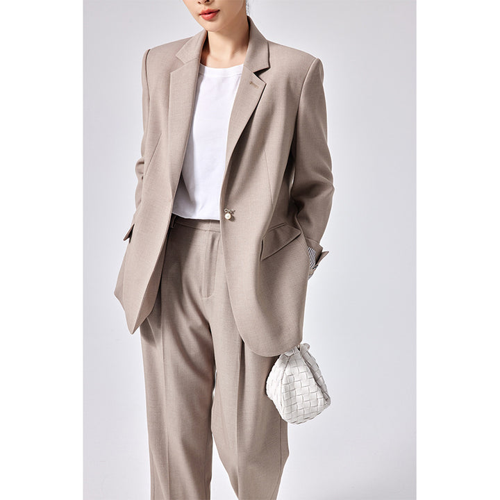 Damen Legeres Tailoring-Set mit Longline-Blazer und hochtaillierter Bundfaltenhose Echoarchiv