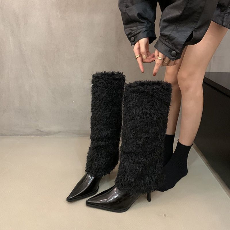 Damen spitz zulaufende Stiefel mit hohem Kunstfell‑Schaft und geformtem Kittenabsatz – Lioré