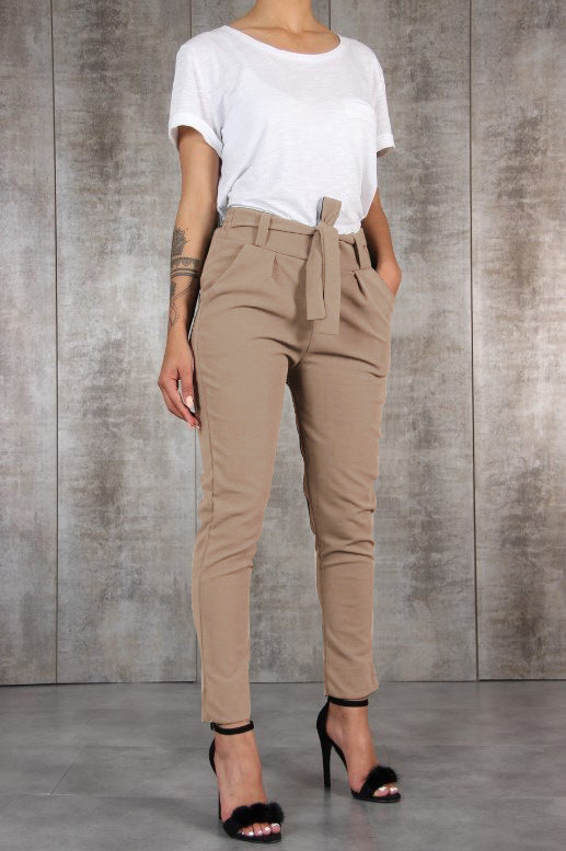 Damen nan taillierte Paperbag-Hose mit Bindegürtel und schmalem Bein Echo Archiv