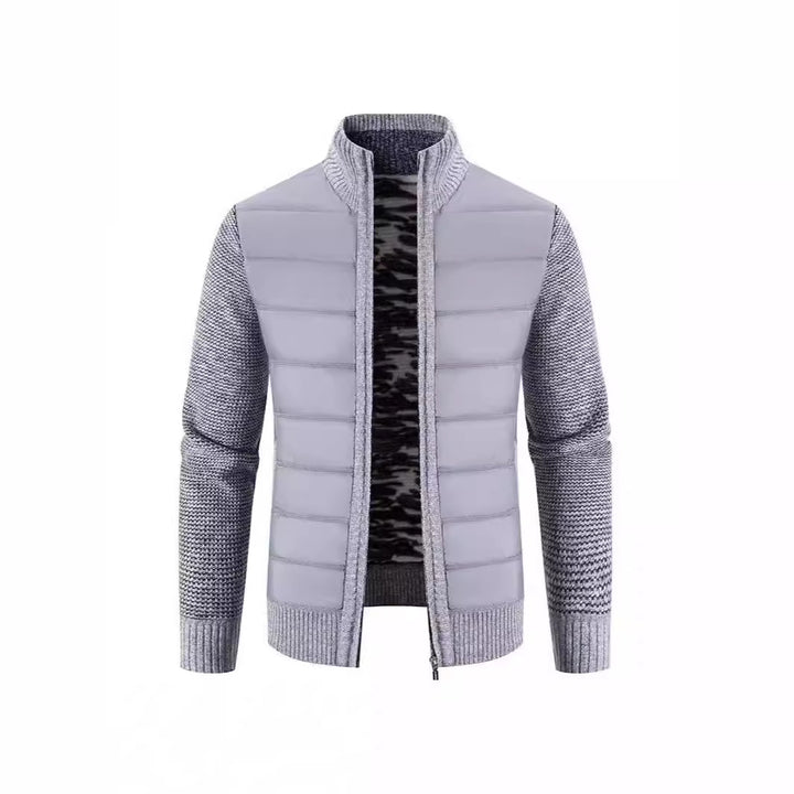 Herren Hybridjacke mit hochabschließendem Kragen und modischen Strickdetails Echoarchiv