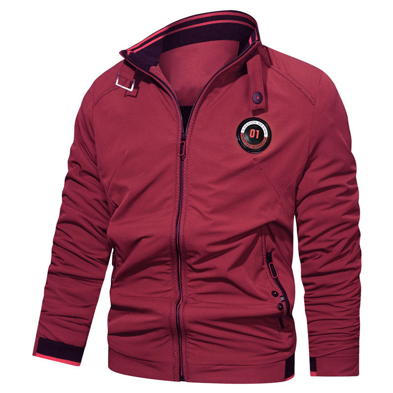 Herren leichte Zipjacke mit Stehkragen, sportiven Kontrastdetails und Reißverschlusstaschen Echoarchiv