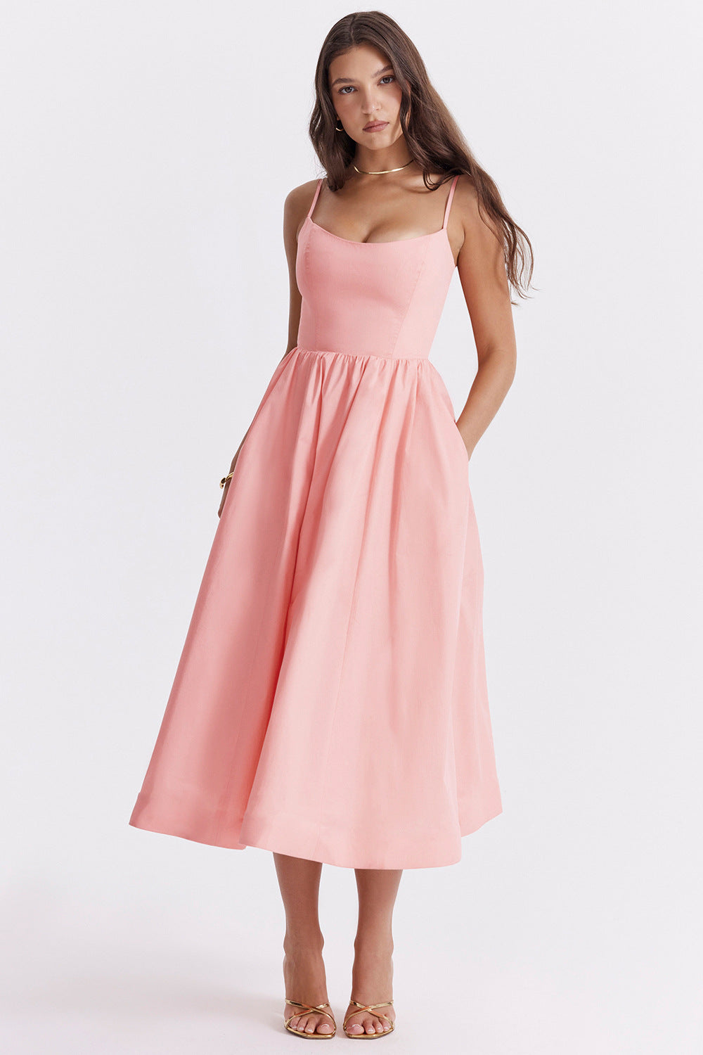Damen Maxikleid mit schmalen Trägern und schwingendem Rock Echoarchiv