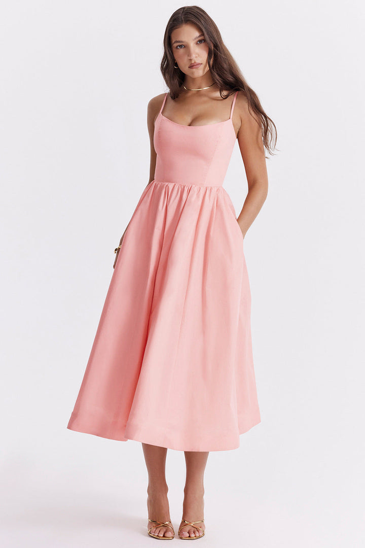 Damen Maxikleid mit schmalen Trägern und schwingendem Rock Echoarchiv