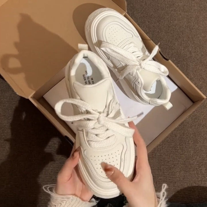 Damen Chunky Sneakers mit stabiler Plateau-Sohle und atmungsaktivem Obermaterial Echo Archiv