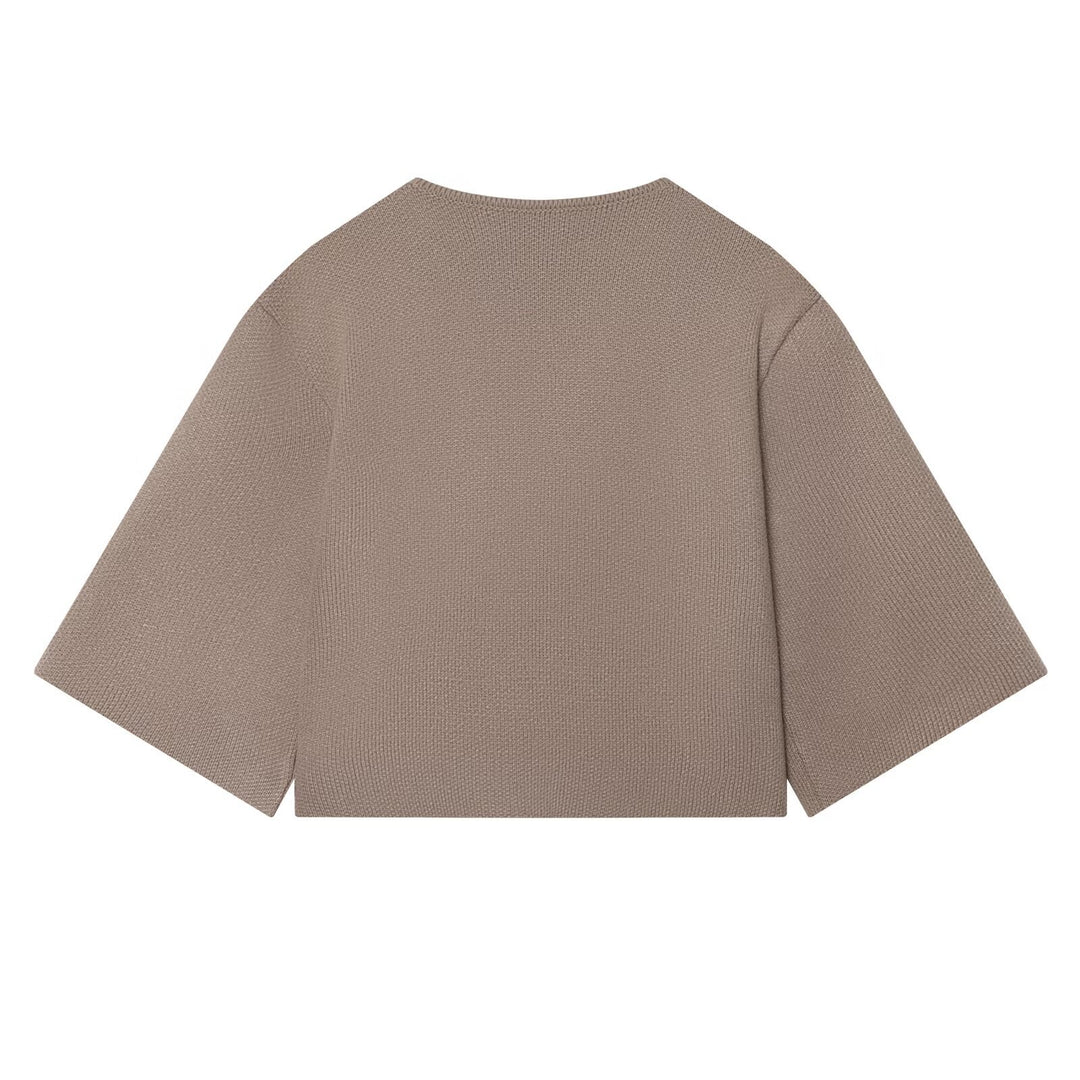 Damen Kurzgeschnittene Strickjacke mit überbreiten Ärmeln und bezogenen Knöpfen Echo Archiv