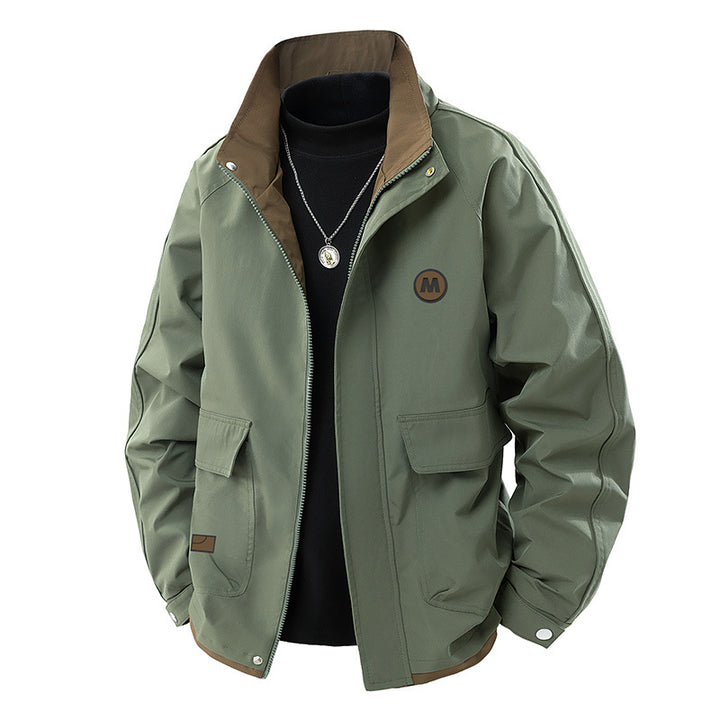 Herren Leichter Urbaner Blouson mit hohem Stehkragen, Kontrastfutter und Pattentaschen Echo Archiv