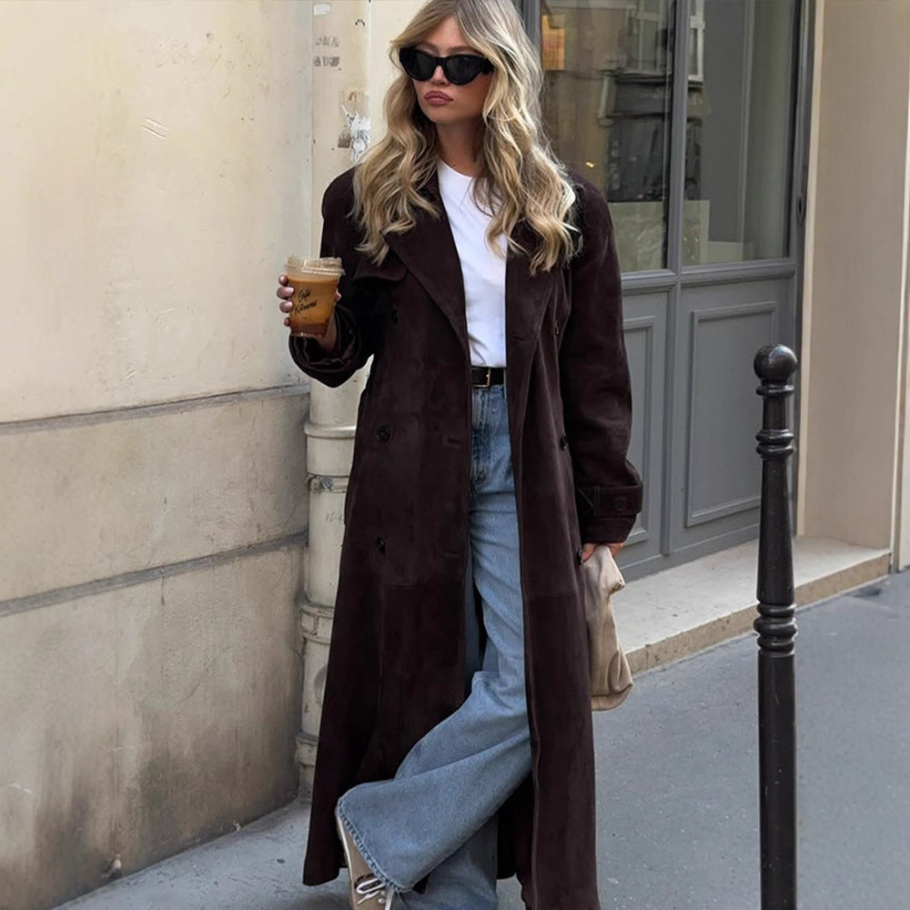 Damen Langer Velours-Trenchcoat mit Bindegürtel und Reverskragen Echoarchiv