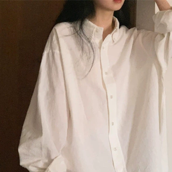 Damen Lässiges Oversize-Shirtkleid mit verlängertem Rückensaum, kastiger Silhouette und weiten Manschetten – Lunéa