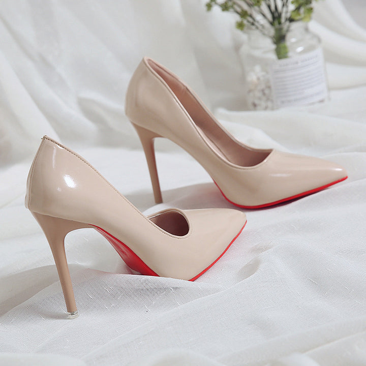 Damen Lackleder-Pumps mit spitz zulaufender Zehenkappe und hohem Stiletto-Absatz – Lioré