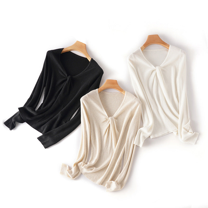 Damen Feinstrick-Top mit V-Ausschnitt, Twist-Detail und figurbetonter Passform Echo Archiv