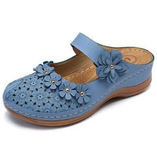 Damen Blumenverzierte Komfort-Pantolette mit Lochmuster, verstellbarem Klettriemen und gepolstertem Fußbett – Sorelia