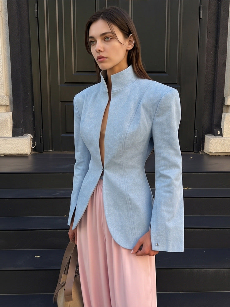 Damen taillierter Stehkragen-Blazer mit verdecktem Hakenverschluss und geschwungenem Saum Echoarchiv