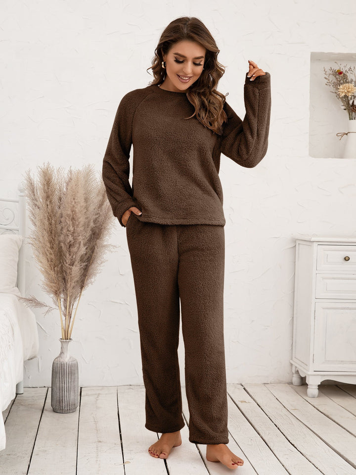 Damen Kuscheliges Fleece-Pyjama-Set mit langen Ärmeln und bequemen Hosen Echoarchiv