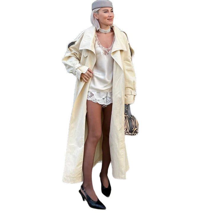 Damen langer leichter Trenchcoat mit weitem Schalkragen und überschnittener Schulter Echoarchiv