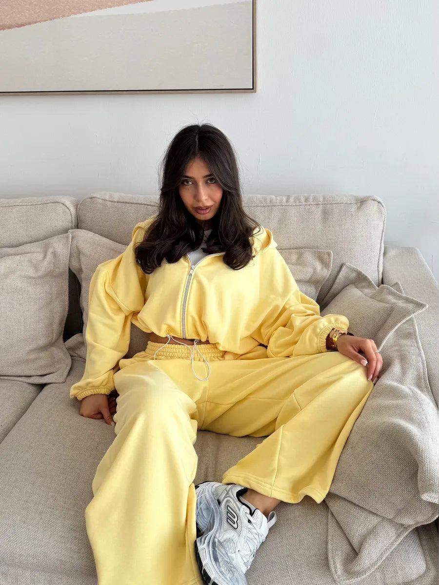 Damen kurzes Kapuzenzipper-Lounge-Set mit oversized Ärmeln und weitem Jogginghose-Schnitt – Auréline