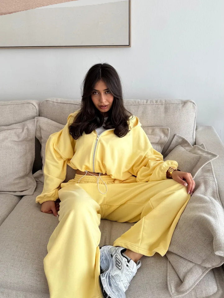 Damen kurzes Kapuzenzipper-Lounge-Set mit oversized Ärmeln und weitem Jogginghose-Schnitt – Auréline