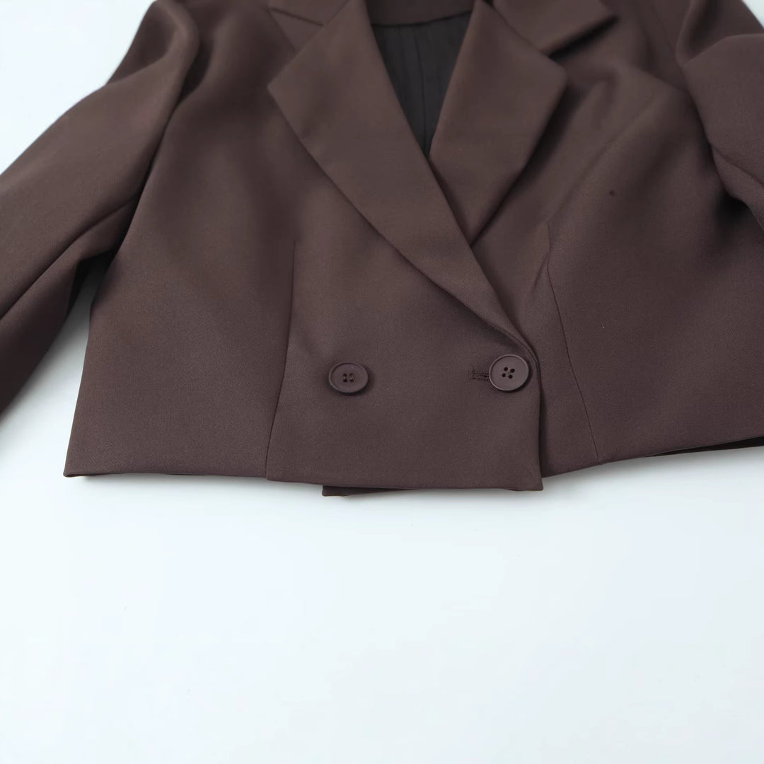 Damen Cropped-Blazer mit Doppelknopf, tailliertem Schnitt und schmalem Revers Echo Archiv