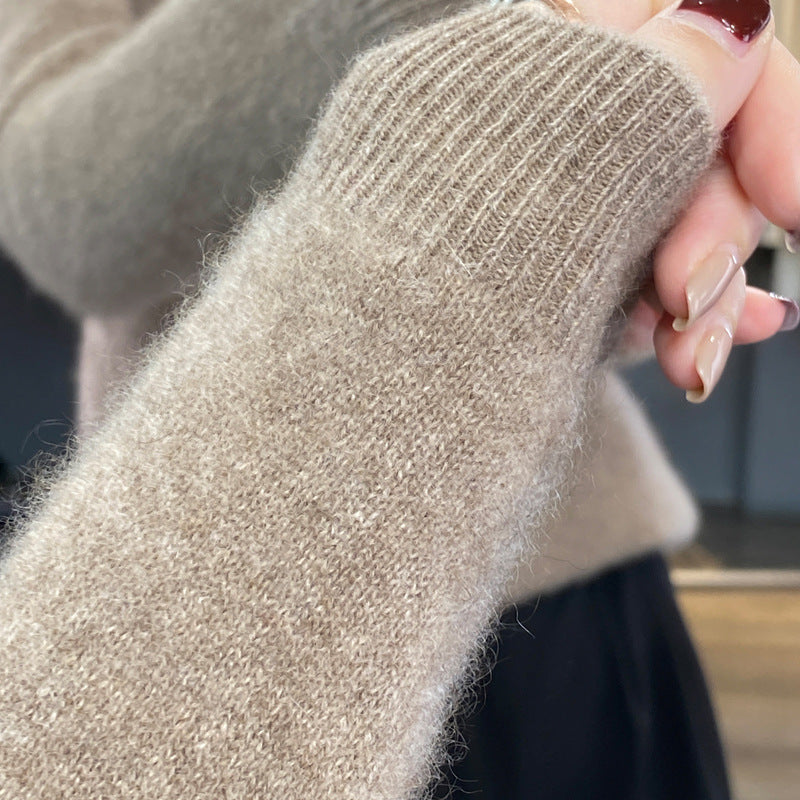 Damen Kuscheliger Midweight Rundhals-Pullover aus Angora-Blend mit feinem Flor und schmalem Bündchen Echoarchiv