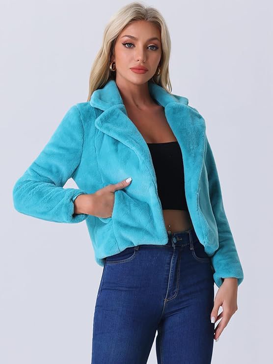 Damen Kurzblouson aus samtigem Faux‑Fur mit fallendem Revers und figurfreundlichem Cropped‑Schnitt Echo Archiv