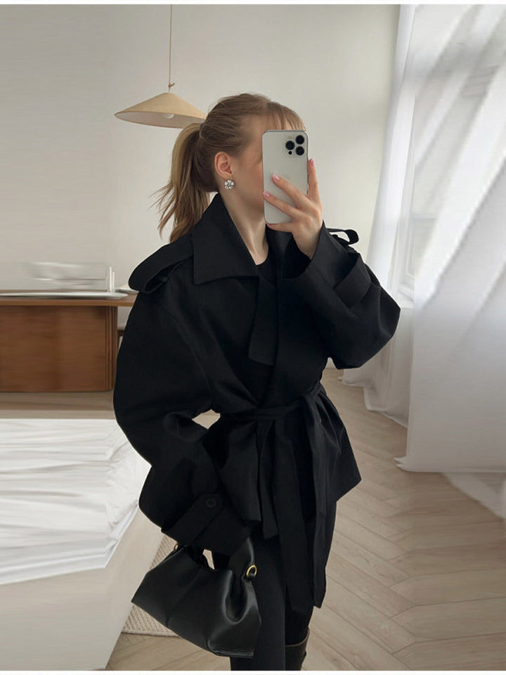 Damen Modische Trenchjacke mit tailliertem Schnitt und Gürtel Echoarchiv