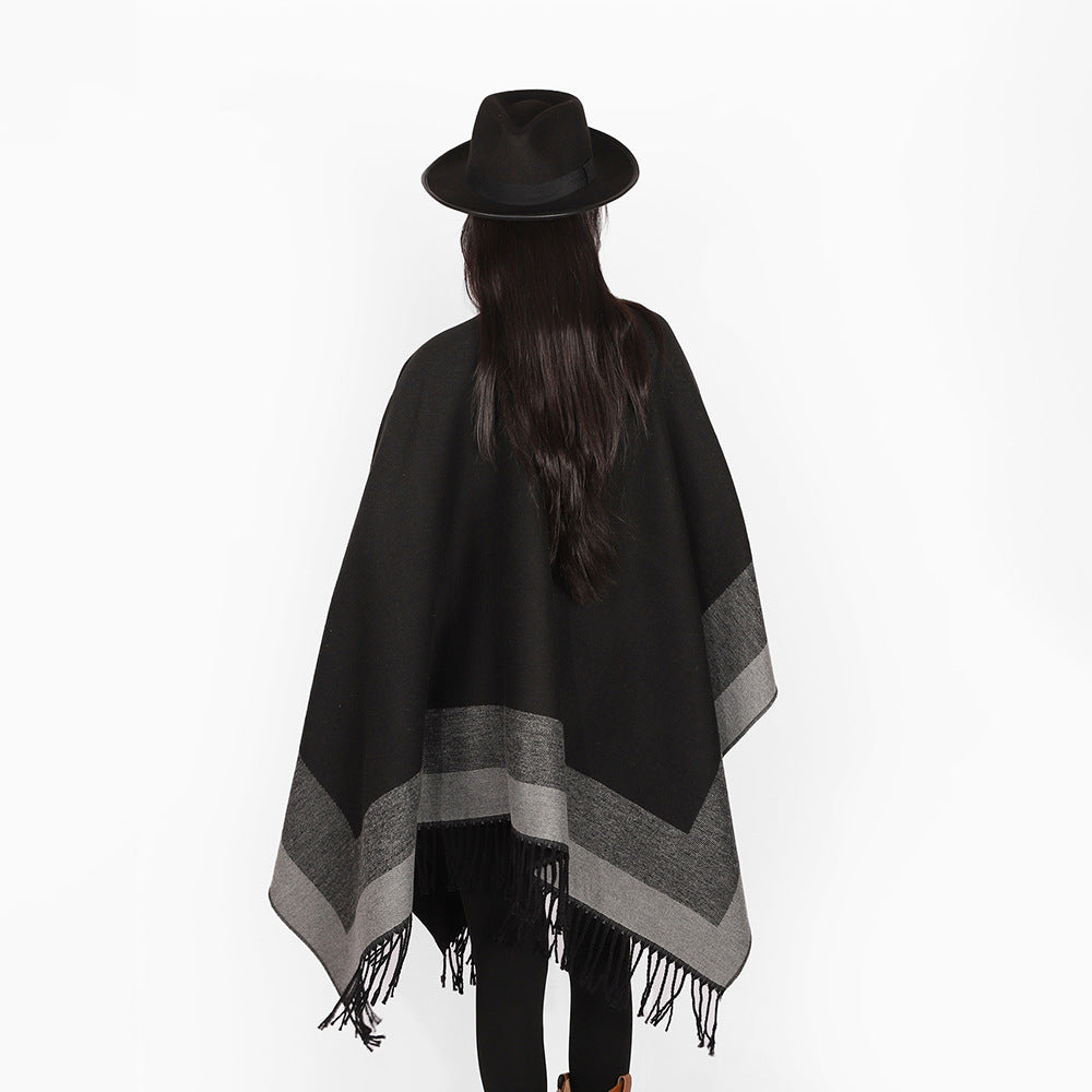 Damen Rechteckiger Wollmix-Poncho-Überwurf mit offener Front und feinem Fransensaum – Avérine