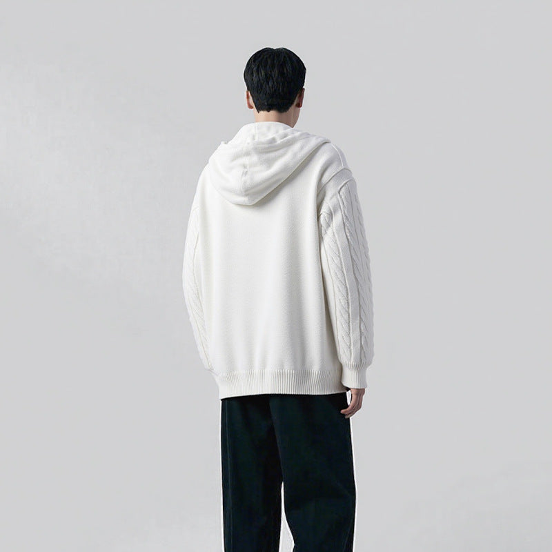 Herren Strickpullover mit Kapuze und strukturiertem Zopfmuster Echoarchiv