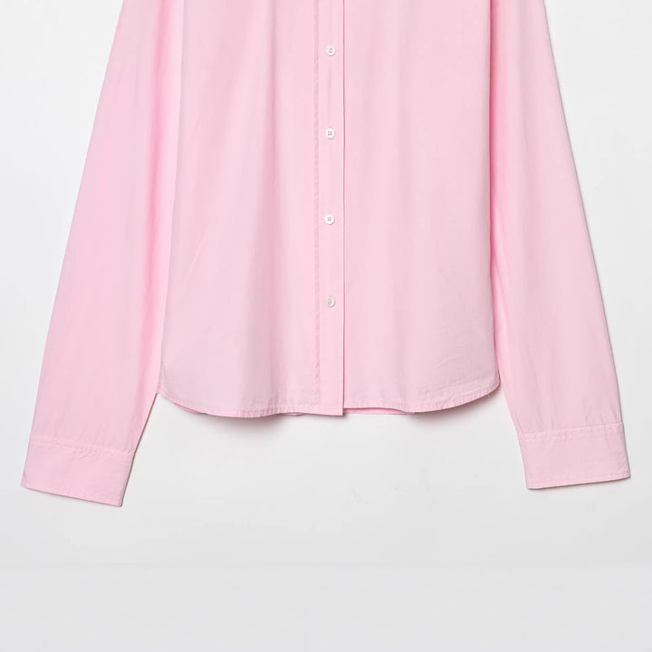 Damen nan oversized Hemdbluse mit Kentkragen, verdeckter Knopfleiste und weitem Drop-Shoulder Echo Archiv