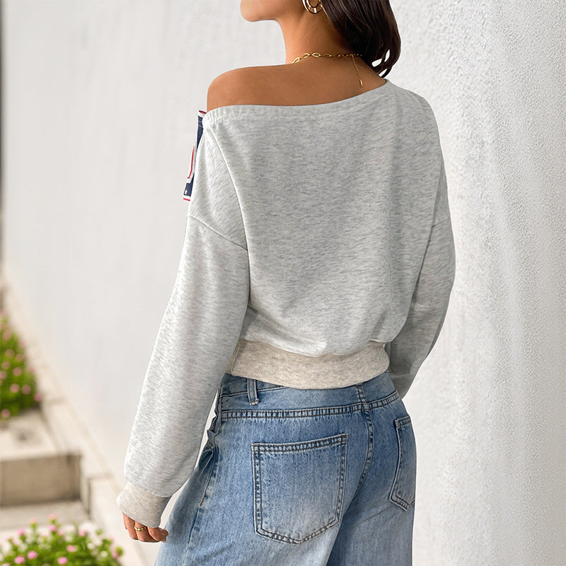 Damen Lässig geschnittenes Off-Shoulder Cropped-Sweatshirt im Vintage-College-Look Echoarchiv