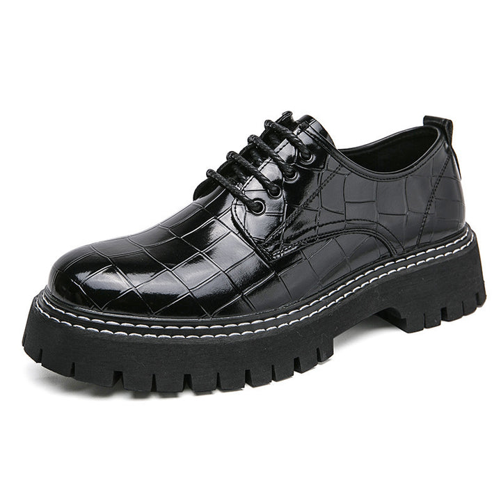 Damen Chunky Derby‑Schnürschuh mit Krokoprägung, lackiertem Kunstleder und profilierter Plateau‑Sohle Echo Archiv