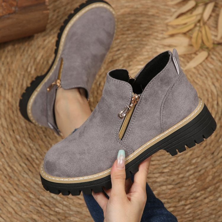 Damen Kurzschaft‑Stiefelette mit grober Profilsohle und seitlichem Reißverschluss Echo Archiv