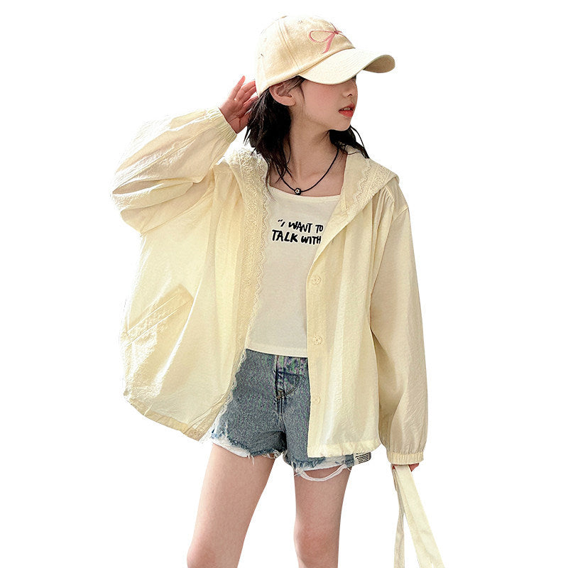 Damen nan leichte Kapuzenjacke mit Spitzenbesatz und weitem Schnitt Echo Archiv