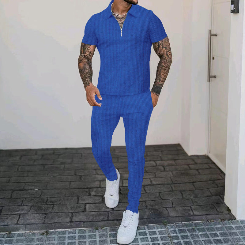 Herren Freizeit-Set mit modernem Kurzarm-Polo und eleganten Jogginghosen Echoarchiv