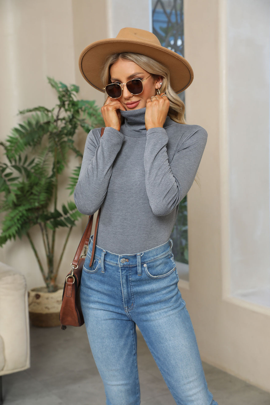 Damen Figurnahe Stretch-Jersey Rollkragenoberteil mit langem Arm – Avérine