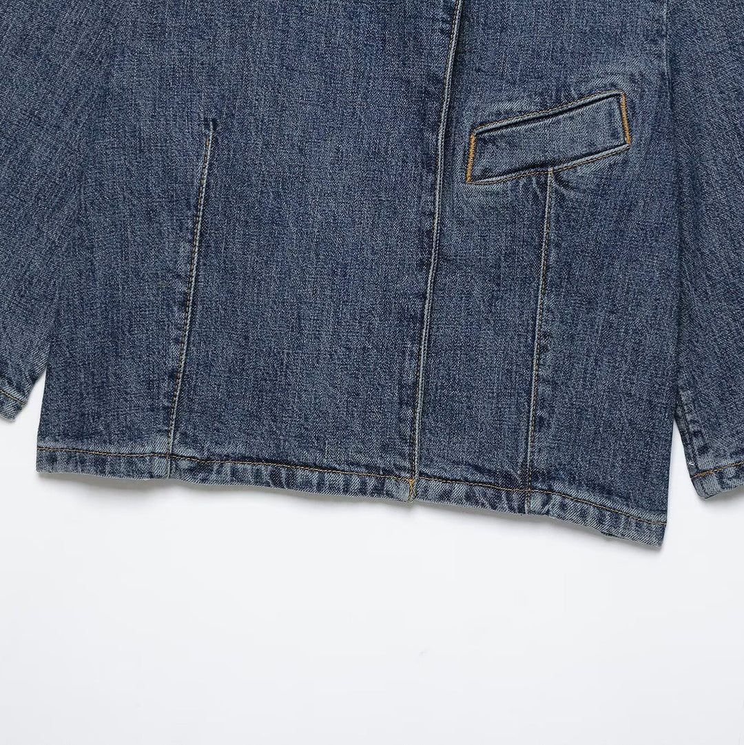 Damen Cropped Jeansjacke im Boxy-Cut mit Stehkragen und verdeckter Knopfleiste Echoarchiv