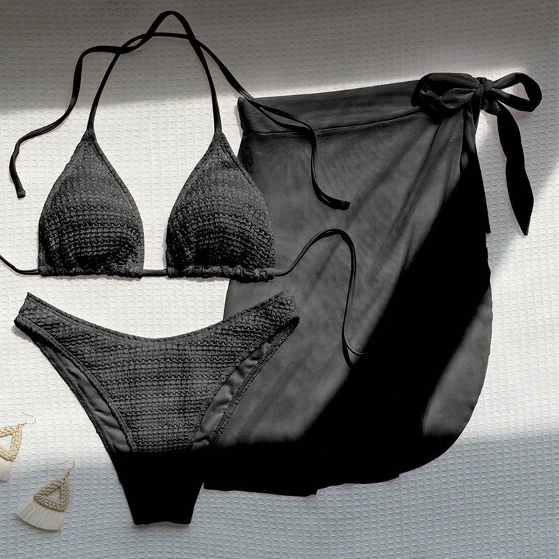 Damen Triangel-Bikini mit gehäkeltem Oberteil und passendem Wickelrock Echo Archiv