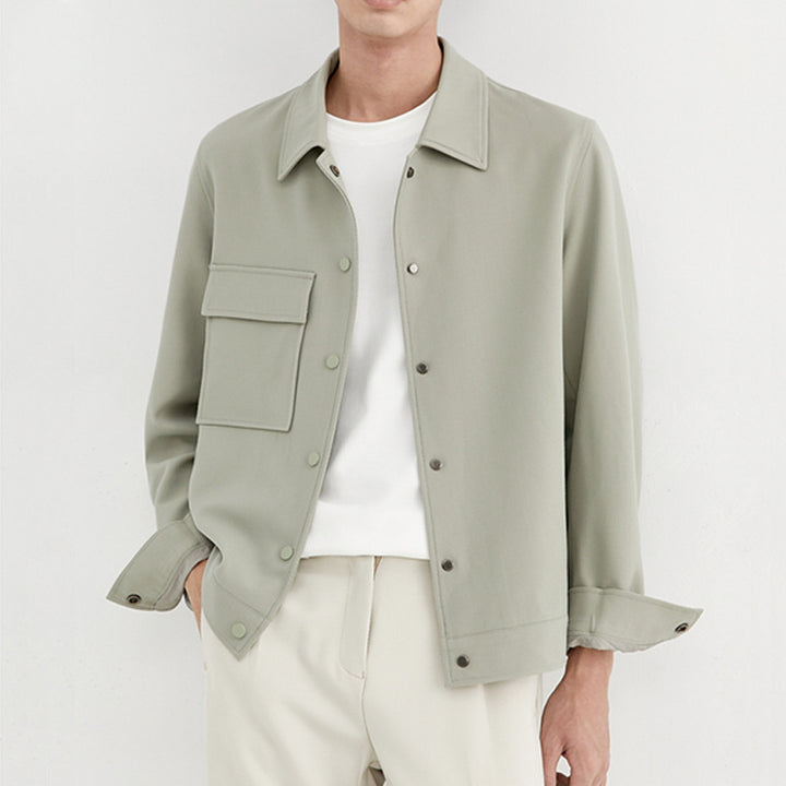 Herren Oversize-Utility-Jacke mit aufgesetzter Brusttasche und Druckknopfleiste Echoarchiv