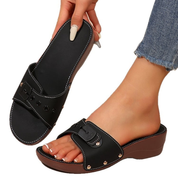 Damen nan Schlupf-Pantolette mit gepolstertem Komfortfußbett, dekorativer Schnalle und leichter Keilsohle Echo Archiv
