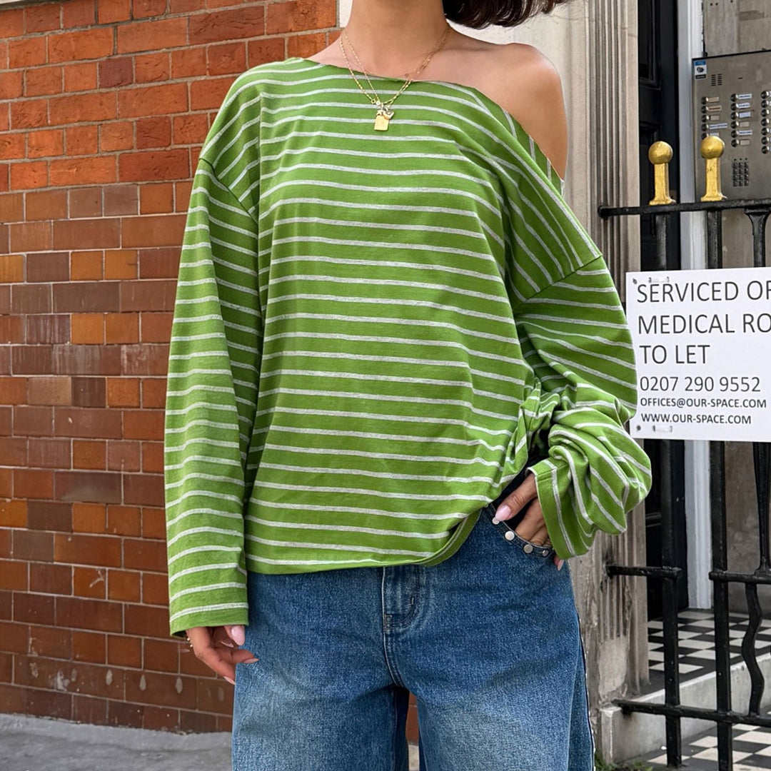Damen Oversize-Langarmshirt mit breitem Ausschnitt, maritimem Streifen und relaxed Fit – Avérine