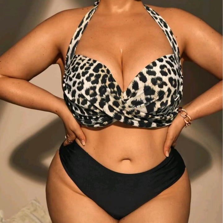 Damen Triangel-Bikini mit Wickeloptik und animalischem Muster Echo Archiv