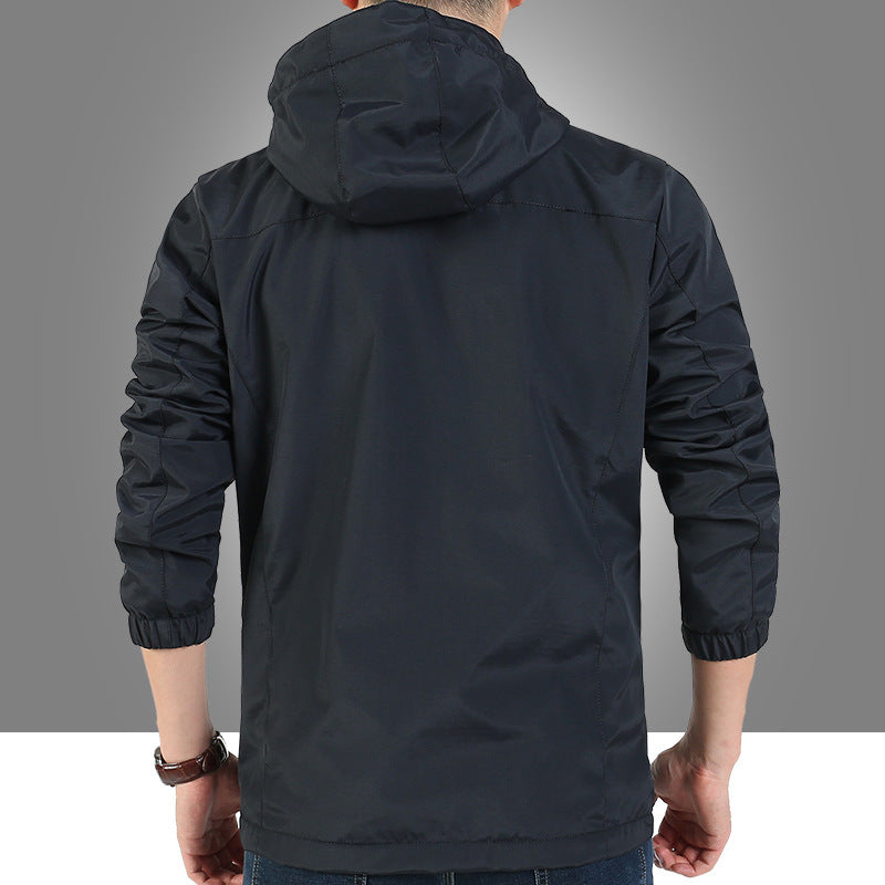 Herren leichter Funktions-Kapuzenblouson mit winddichter Shell, verdecktem Reißverschluss und Multi-Taschen Echoarchiv