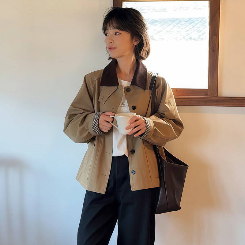 Damen Boxy Übergangsjacke mit Cordkragen und großen Pattentaschen Echoarchiv
